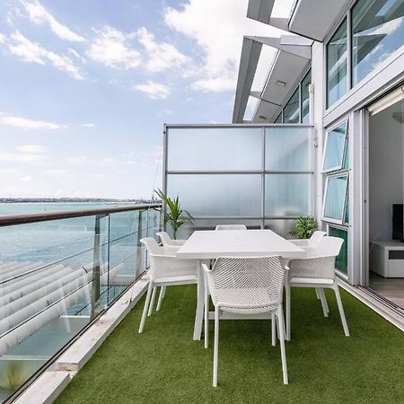 Spacious Penthouse With Spectacular Harbour Views! Auckland Eksteriør bilde