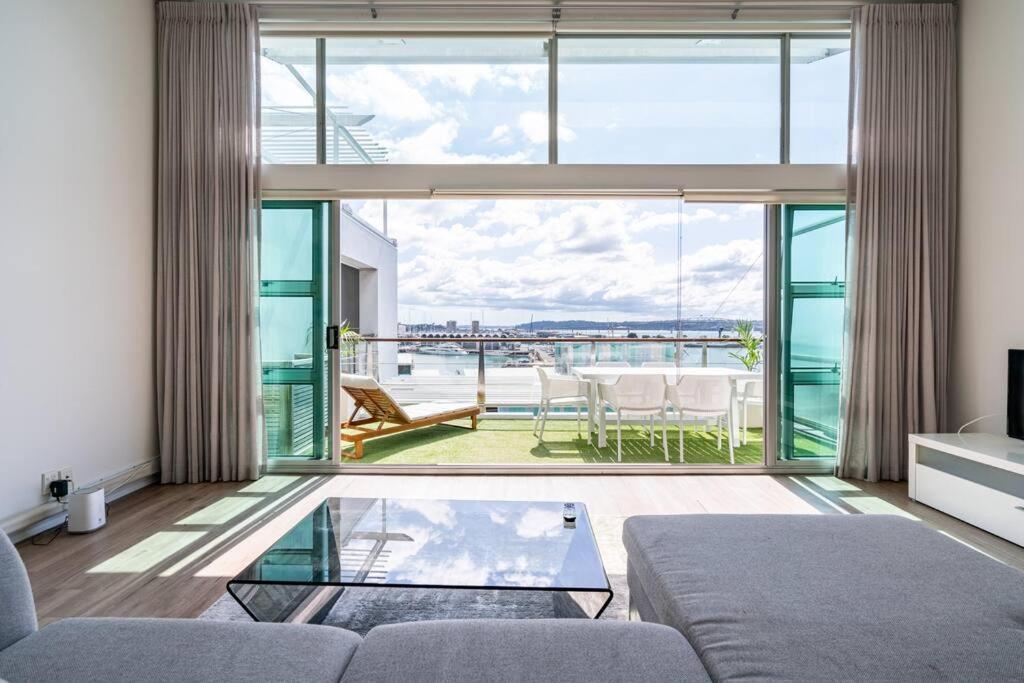 Spacious Penthouse With Spectacular Harbour Views! Auckland Eksteriør bilde